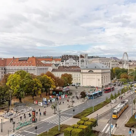 Lägenhet Midtown Gleaming Budapest