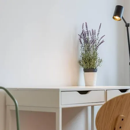 Midtown Gleaming Apartmán *